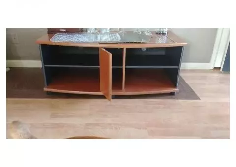 Entertainment/TV stand